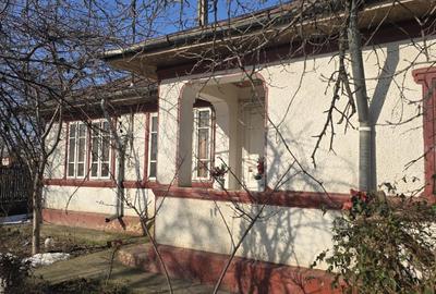 Casă cu 3 camere în Central - 2