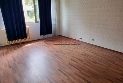 Brancoveanu - Izvorul Muresului Vanzare 4 camere - - 8
