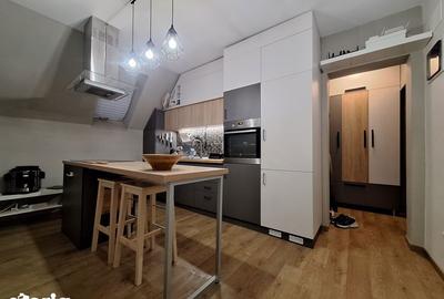 Apartament cu 2 camere semidecomandat, mobilat în Circumvalațiunii - 12