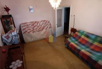 SUPER PRET! Ap 3 camere, Decomandat, zona Vidin Etaj 4/5, 70 - 2