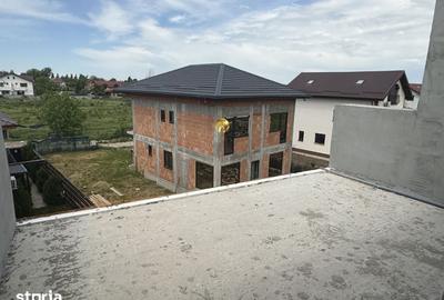 Casă cu 4 camere cu Teren 250 Mp în Central