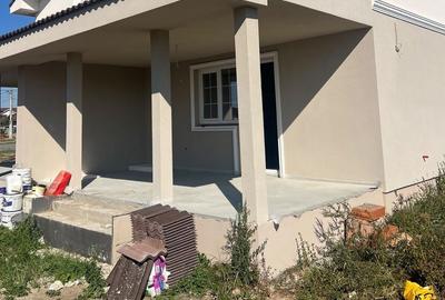 Duplex cu 4 camere cu Canalizare în Urseni