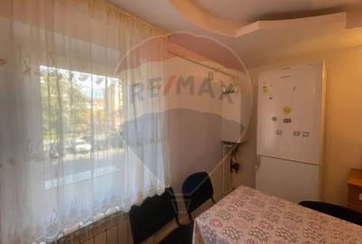 Apartament de inchiriat - 2 camere, Craiovita Noua (zona Fortuna) Apartament de inchiriat - 2 camere, Craiovita Noua (zona Fortuna) - 5