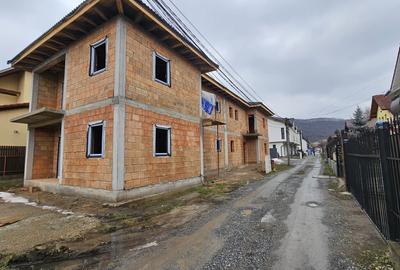 Casă cu 5 camere cu Canalizare în Florești - 4