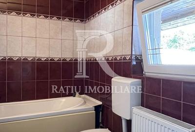 Casă cu 4 camere cu Teren 365 Mp în Tokai - 10