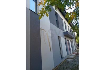 Casă individuală cu 4 camere cu Canalizare în Bucureștii Noi - 11