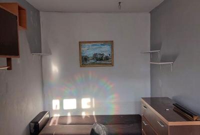Apartament cu 3 camere semidecomandat în Micro 4 - 3
