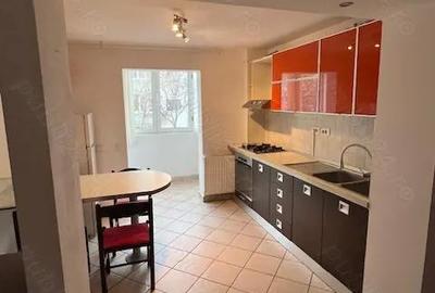 Apartament cu 2 camere decomandat în Baba Novac - 2