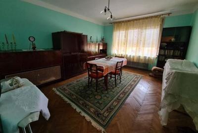 Apartament cu 3 camere în Titulescu - 7