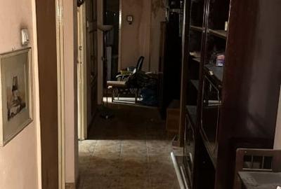 Apartament cu 3 camere decomandat în Rahova - 2