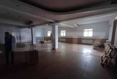 Spa?iu comercial de inchiriat, 150 mp, in zona Piata Mica Spa?iu comercial de inchiriat, 150 mp, in zona Piata Mica - 3