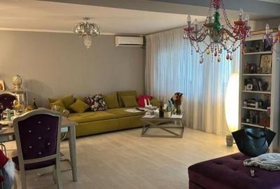 Apartament 3 camere Pridvorului/ Centrala/ Parcare