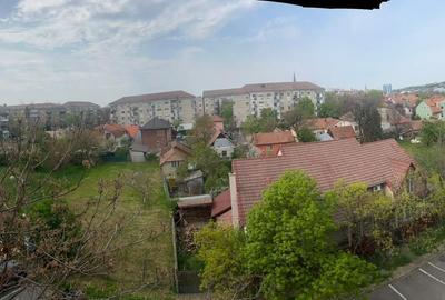 Garsonieră decomandată în Central - 8