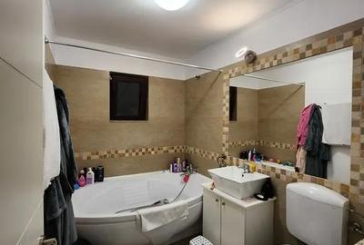 Apartament cu 3 camere decomandat în Florești - 9