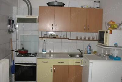 Situata intr-o oaza de verdeata,acompaniata de ciripitul pasarelelor - 3