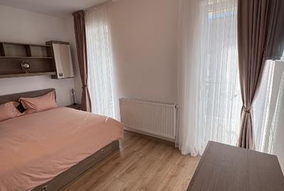 Apartament cu 2 camere decomandat în Tractorul - 4
