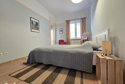 Apartament cu 3 camere, mobilat în Romană