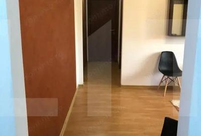 Apartament cu 3 camere semidecomandat în Bucovina