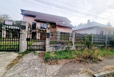 Casa  Zona Linistita - 44