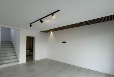 Casă cu 7 camere cu Teren 467 Mp în Central - 6