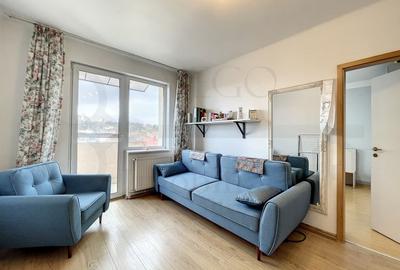 Apartament cu 2 camere semidecomandat, mobilat în Central