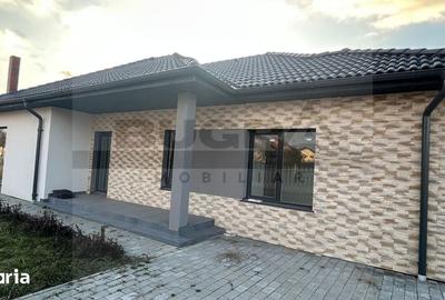 Casă cu 4 camere cu Teren 620 Mp în Jucu - 2