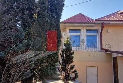 Casă individuală cu 3 camere cu Canalizare în Central - 4