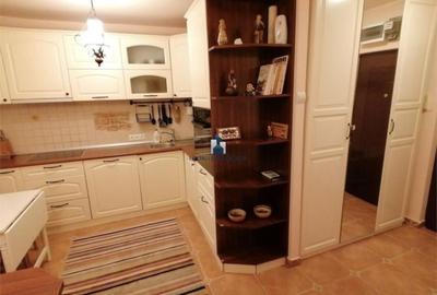Apartament cu 3 camere decomandat în Giurgiului - 3