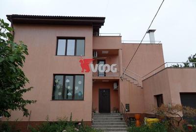 Casă individuală cu 8 camere cu Canalizare în Mehala - 1