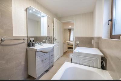 Apartament cu 2 camere decomandat în Schei - 11