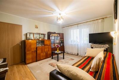 Apartament cu 2 camere semidecomandat, mobilat în Centrul Civic