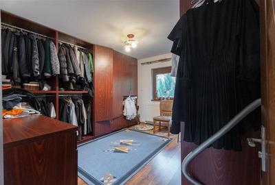 Casă individuală cu 8 camere cu Canalizare în Moara de Vânt - 19