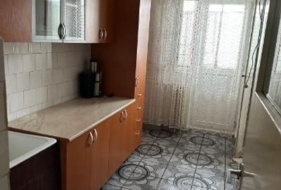 Apartament cu 3 camere decomandat în B-dul București - 3