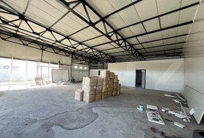 Hale industriale de inchiriat 2.300 mp teren, 2 hale c - 14