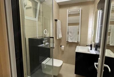 Garsonieră decomandată în Titan