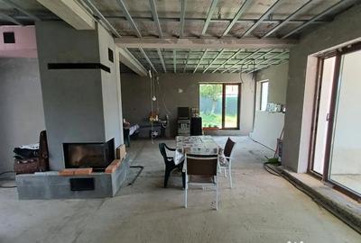 Casă cu 5 camere cu Teren 3000 Mp în Tăuții de Sus - 2