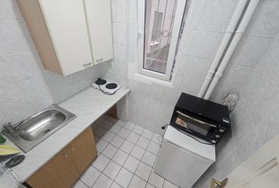 Victoriei  Universitate blocul Romarta garsoniera et 2/8 - 5