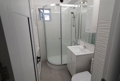 Apartament cu 3 camere semidecomandat în Central - 5