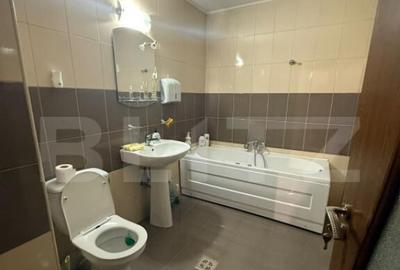 Apartament 3 camere, pretabil spatiu comercial, 85 mp, zona - 7