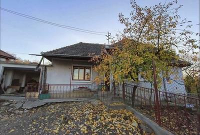 Casă cu 3 camere în Gârceiu - 8