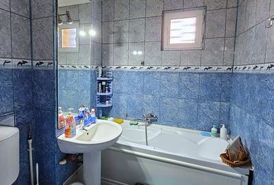 Apartament cu 4 camere decomandat în Micro 18 - 2
