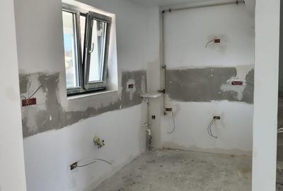 Casă cu 4 camere cu Canalizare în Central - 19