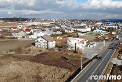 Teren cu deschidere la Dn 17 - 2