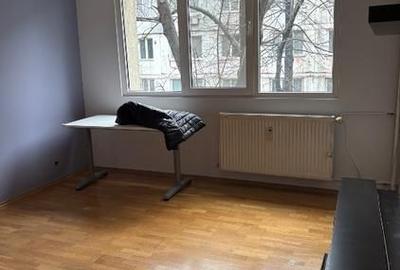Apartament cu 3 camere semidecomandat în Drumul Taberei - 12