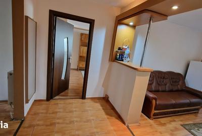 Apartament cu 3 camere decomandat în Calea București - 5