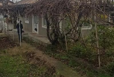 Casă cu 4 camere cu Teren 580 Mp în Ivești - 3