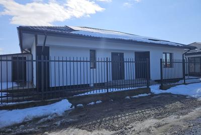 Casă individuală cu 4 camere cu Teren 400 Mp în Clinceni - 2