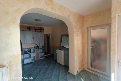 Apartament cu 3 camere si spatiu comercial de vanzare in Reghin str. Fagarașului - 5