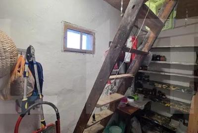 Casă cu 3 camere cu Teren 4669 Mp în Leț - 4