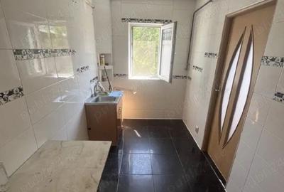 Apartament cu 3 camere semidecomandat în Alexandru cel Bun - 2